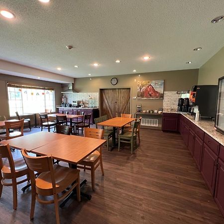 Country Inn Walker מראה חיצוני תמונה