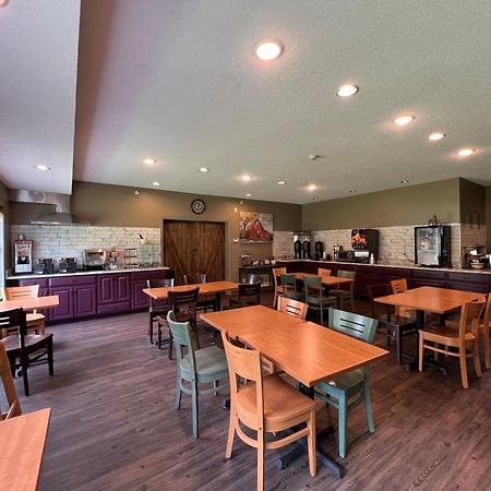 Country Inn Walker מראה חיצוני תמונה