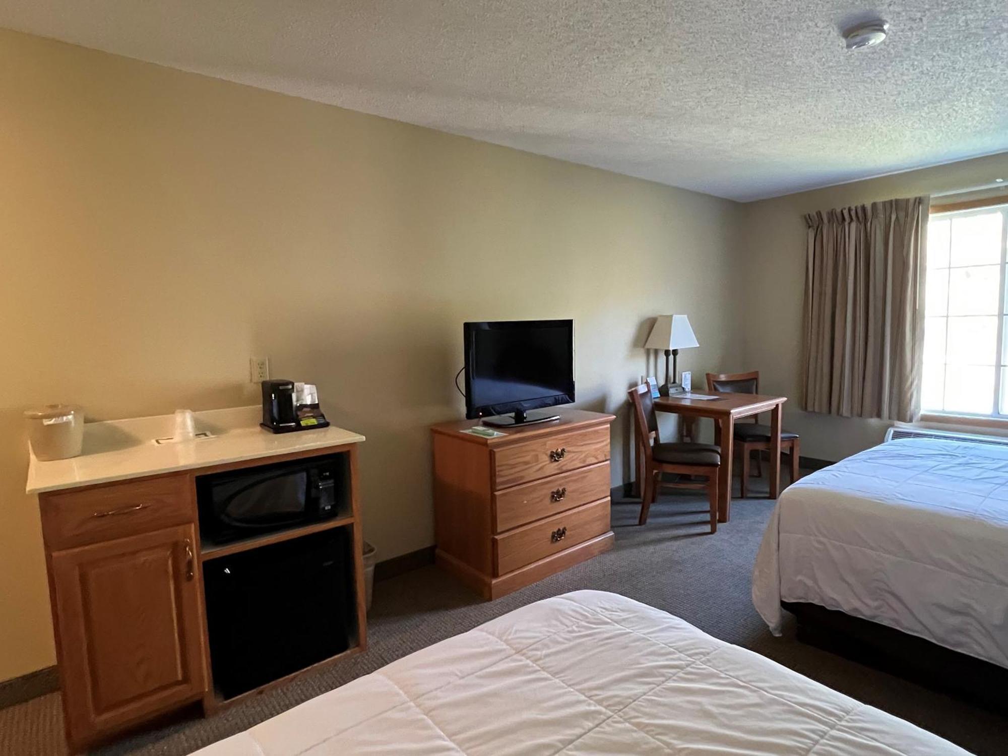 Country Inn Walker מראה חיצוני תמונה